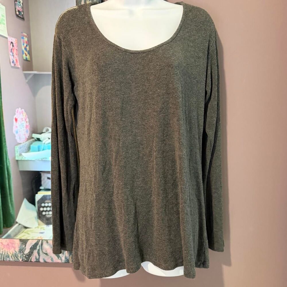 Brandy-melville Women's Green and Grey Shirt